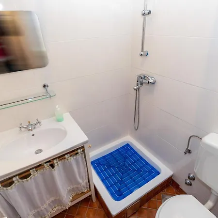 Apartment In With Wifi *