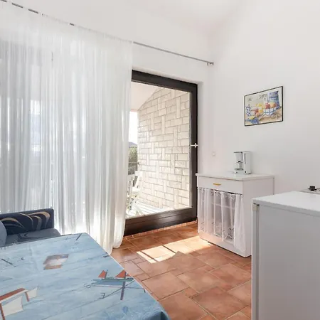 In With Kitchen